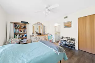 5570 Lakeside Dr, Margate, FL 33063 - Photo 9