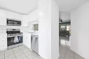5570 Lakeside Dr, Margate, FL 33063 - Photo 3