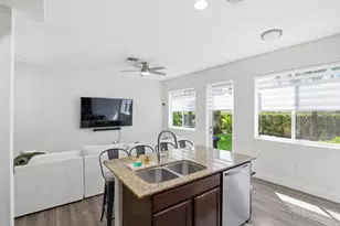 21482 NW 14th Ct, Miami Gardens, FL 33169 - Photo 15