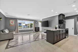 257 SW 5th St, Boca Raton, FL 33432 - Photo 13