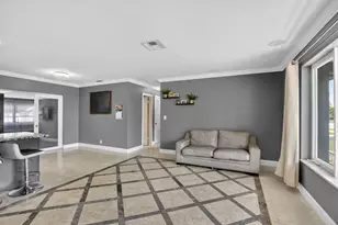 257 SW 5th St, Boca Raton, FL 33432 - Photo 7