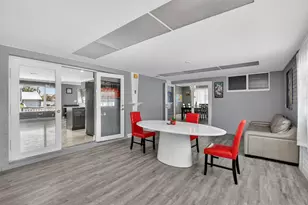 257 SW 5th St, Boca Raton, FL 33432 - Photo 21