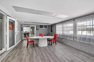 257 SW 5th St, Boca Raton, FL 33432 - Photo 19