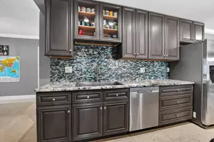 257 SW 5th St, Boca Raton, FL 33432 - Photo 17