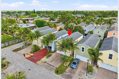 3221 Johns Place, Palm Springs, FL 33461 - Photo 31