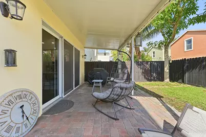 3221 Johns Place, Palm Springs, FL 33461 - Photo 27