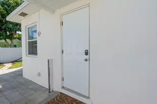 214 NE 11th St, Delray Beach, FL 33444 - Photo 5