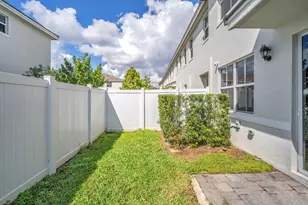 17002 SW 1st St, Pembroke Pines, FL 33027 - Photo 17