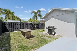 2324 NW 98th Terrace, Coral Springs, FL 33065 - Photo 5