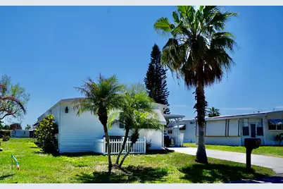 31 Mediterranean Boulevard N, Port Saint Lucie, FL 34952 - Photo 3