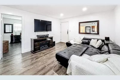 305 SE 11th Avenue, Pompano Beach, FL 33060 - Photo 5