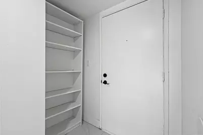 510 W Park Drive, Miami, FL 33172 - Photo 27