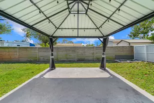 2130 Wiley Ct, Hollywood, FL 33020 - Photo 15