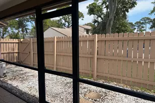 102 Sherwood Cir, Jupiter, FL 33458 - Photo 15