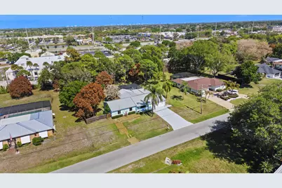 2225 SE Flanders Road, Port Saint Lucie, FL 34952 - Photo 35