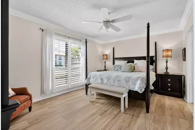 479 Brackenwood Lane N, Palm Beach Gardens, FL 33418 - Photo 23