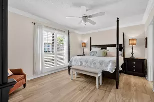 479 Brackenwood Ln N, Palm Beach Gardens, FL 33418 - Photo 23