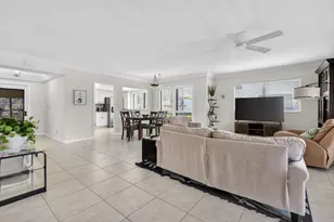 479 Brackenwood Ln N, Palm Beach Gardens, FL 33418 - Photo 19