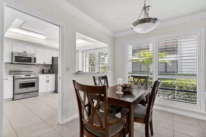 479 Brackenwood Lane N, Palm Beach Gardens, FL 33418 - Photo 3