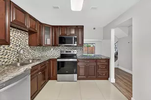 7325 SW 26th Ct, Davie, FL 33314 - Photo 9