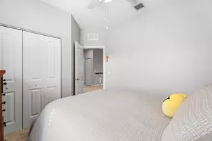 445 NW Sunflower Pl, Jensen Beach, FL 34957 - Photo 19