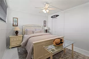 4800 Bayview Dr, Fort Lauderdale, FL 33308 - Photo 9