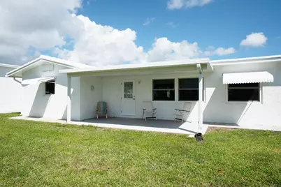 2028 SW 19th Avenue, Boynton Beach, FL 33426 - Photo 5