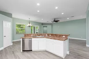 501 NW Pine Sap Pl, Jensen Beach, FL 34957 - Photo 13