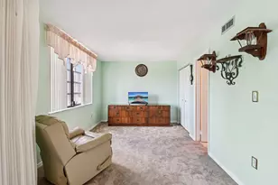 1101 Colony Point Cir, Pembroke Pines, FL 33026 - Photo 11