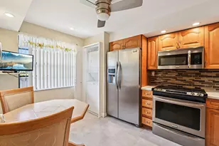 1101 Colony Point Cir, Pembroke Pines, FL 33026 - Photo 1