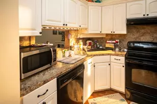 1017 Green Pine Blvd, West Palm Beach, FL 33409 - Photo 9