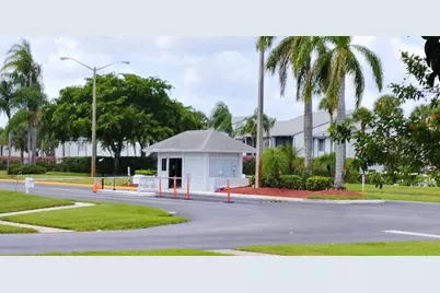 1017 Green Pine Boulevard #C, West Palm Beach, FL 33409 - Photo 45