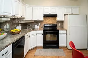 1017 Green Pine Blvd, West Palm Beach, FL 33409 - Photo 7