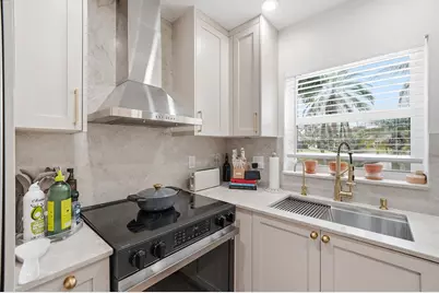 10690 NW 12th Drive, Plantation, FL 33322 - Photo 11