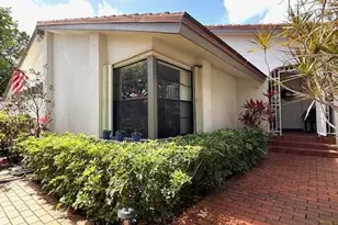 665 Deer Creek Hollows Circle, Deerfield Beach, FL 33442 - Photo 3