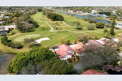 665 Deer Creek Hollows Circle, Deerfield Beach, FL 33442 - Photo 9