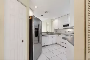 12468 Crystal Pointe Dr, Boynton Beach, FL 33437 - Photo 33