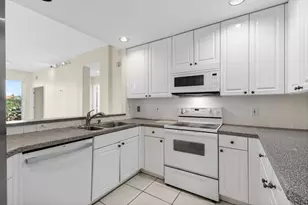 12468 Crystal Pointe Dr, Boynton Beach, FL 33437 - Photo 27
