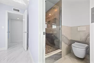 137 Golden Isles Drive #914, Hallandale Beach, FL 33009 - Photo 23