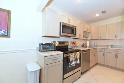 17 E Stratford Dr Drive E #F, Boynton Beach, FL 33436 - Photo 13