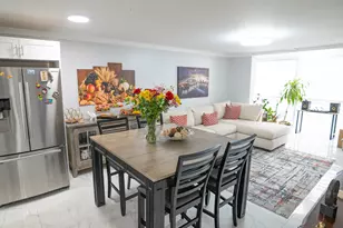 8285 Sunrise Lakes Blvd, Sunrise, FL 33322 - Photo 5