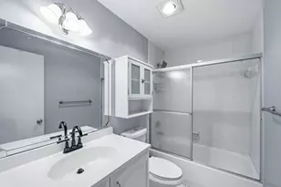 1097 NW 98th Terrace, Pembroke Pines, FL 33024 - Photo 5