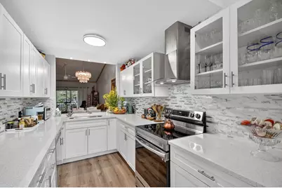 7855 Willow Spring Drive #725, Lake Worth, FL 33467 - Photo 9