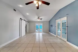 1918 SE Cheltenham St, Port Saint Lucie, FL 34983 - Photo 7