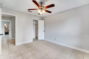 1918 SE Cheltenham St, Port Saint Lucie, FL 34983 - Photo 13