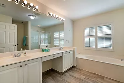 7004 SE Twin Oaks Circle, Stuart, FL 34997 - Photo 23