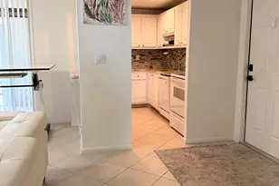 400 SE 10th St, Deerfield Beach, FL 33441 - Photo 11