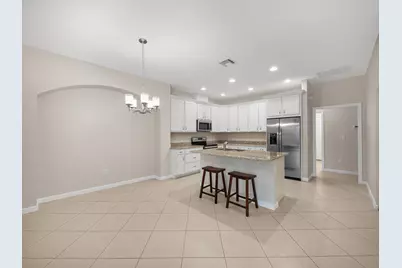 12898 SW Lake Fern Circle, Port Saint Lucie, FL 34987 - Photo 11