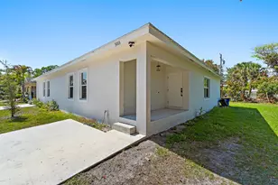 3003 SE Fairmont St, Stuart, FL 34997 - Photo 5