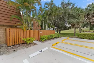 3052 30th Ct, Jupiter, FL 33477 - Photo 3